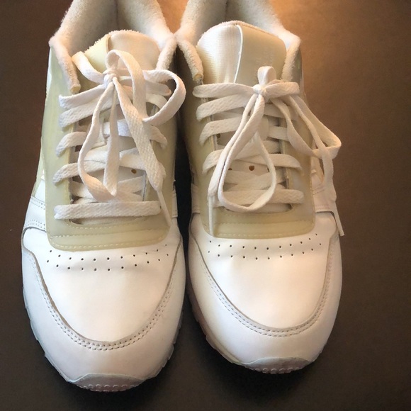 Reebok white sneakers - Picture 2 of 4